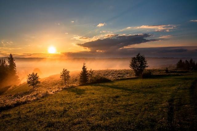 4 Tempat Melihat Sunrise di Bali yang Indah dan Mempesona